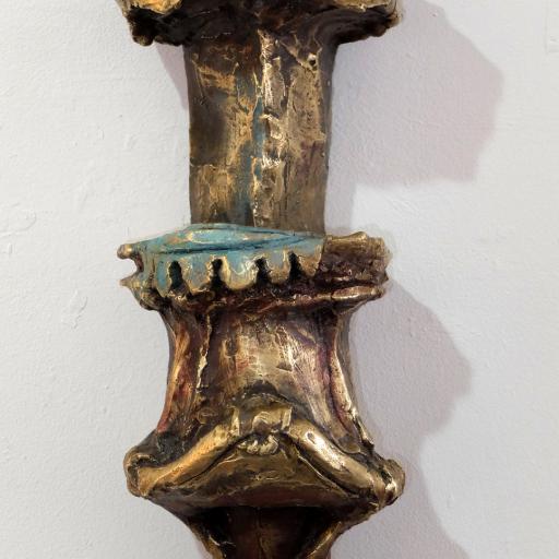 Die vierte Bronzeplastik von Lydia Thomas.  Predigt / Aufgebaut in Ton, abgeformt in Wachs und gegossen aus italienischem Messing, teilweise farbig gefasst in Ölfarbe.