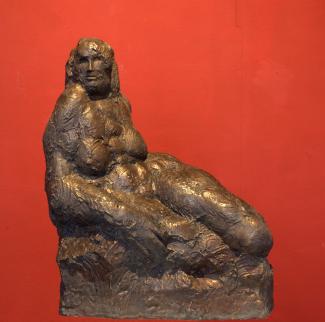 Wieland Förster. Kleine Sitzende mit aufgestütztem Arm. 1984. Bronze