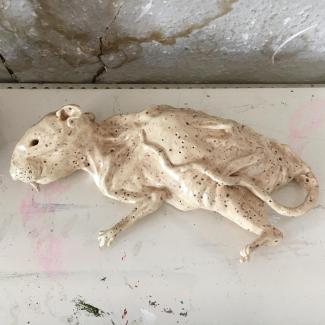 Ratte, 2015, 25x13cm, glasierte Keramik